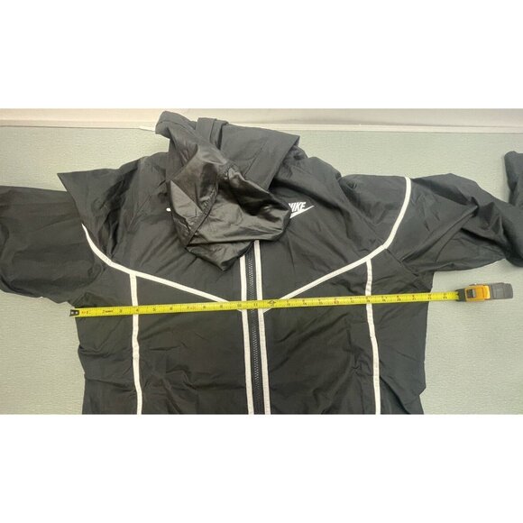 Nike Light Vented Zip Jacket Black Womens M Windbreaker With Zippered Pockets - Picture 15 of 16